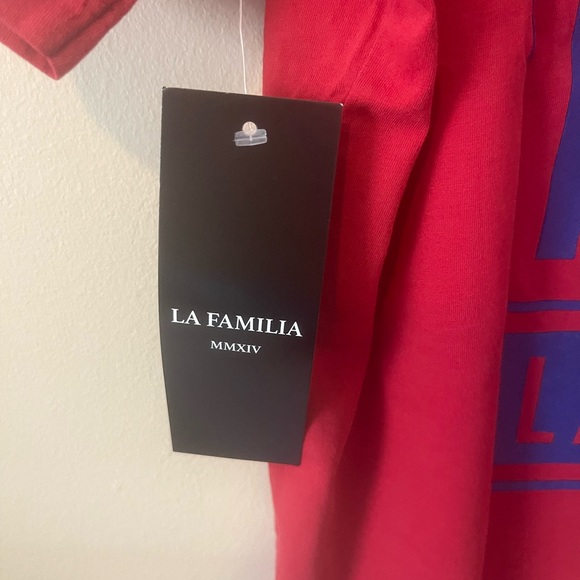 La familia SZ LG Red mens tee - Picture 9 of 11